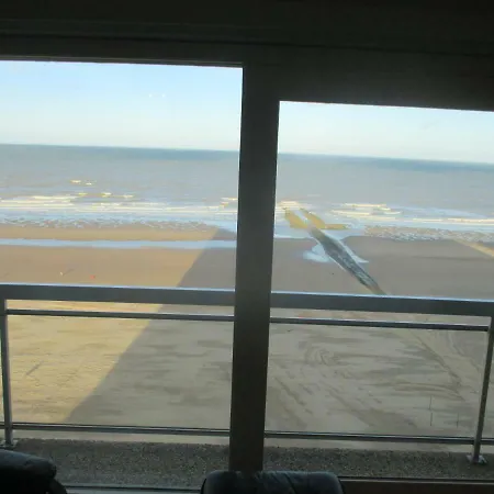 Studio On The Beach With Sea View Middelkerke Exterior foto